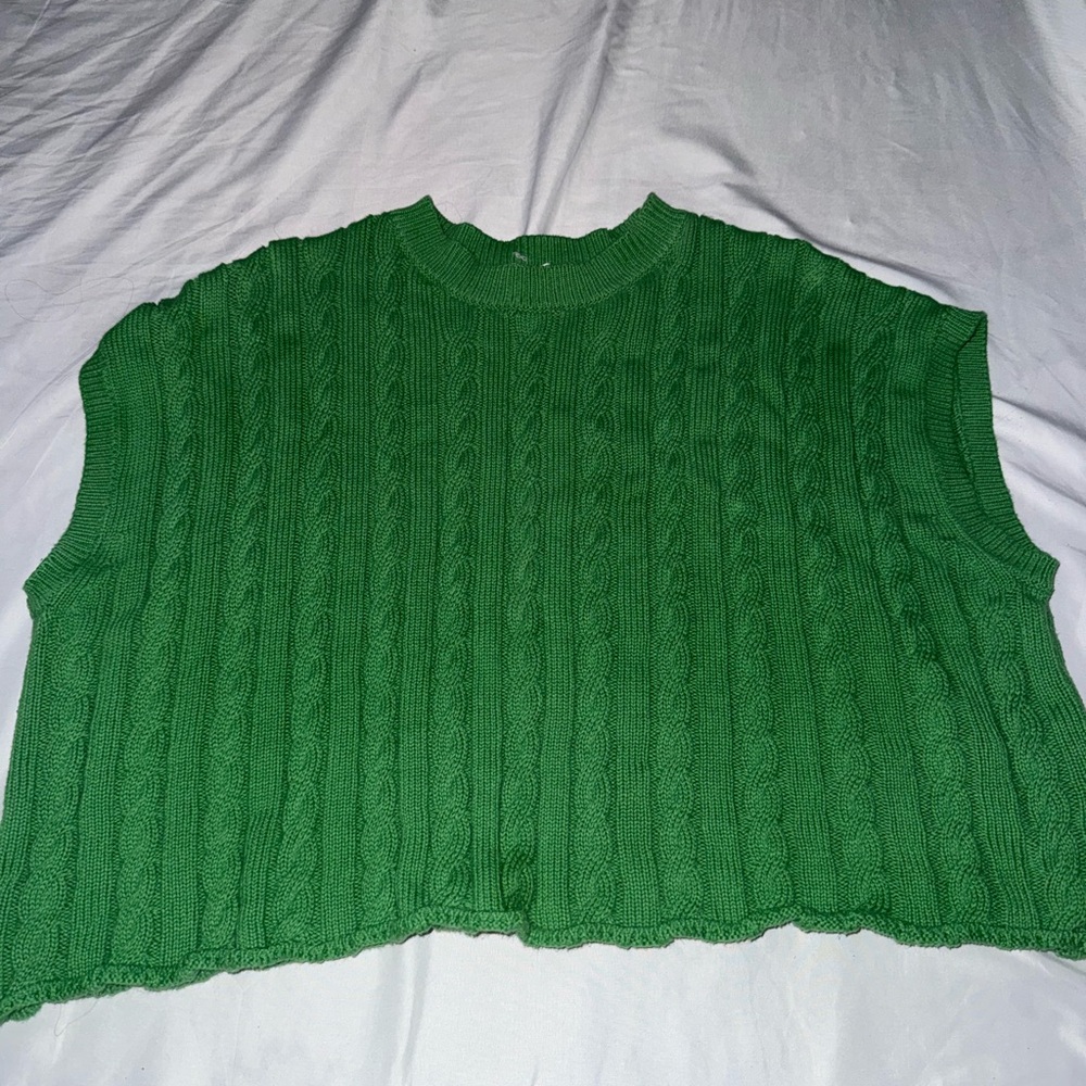 Green Cable Knit Sleeveless Sweater